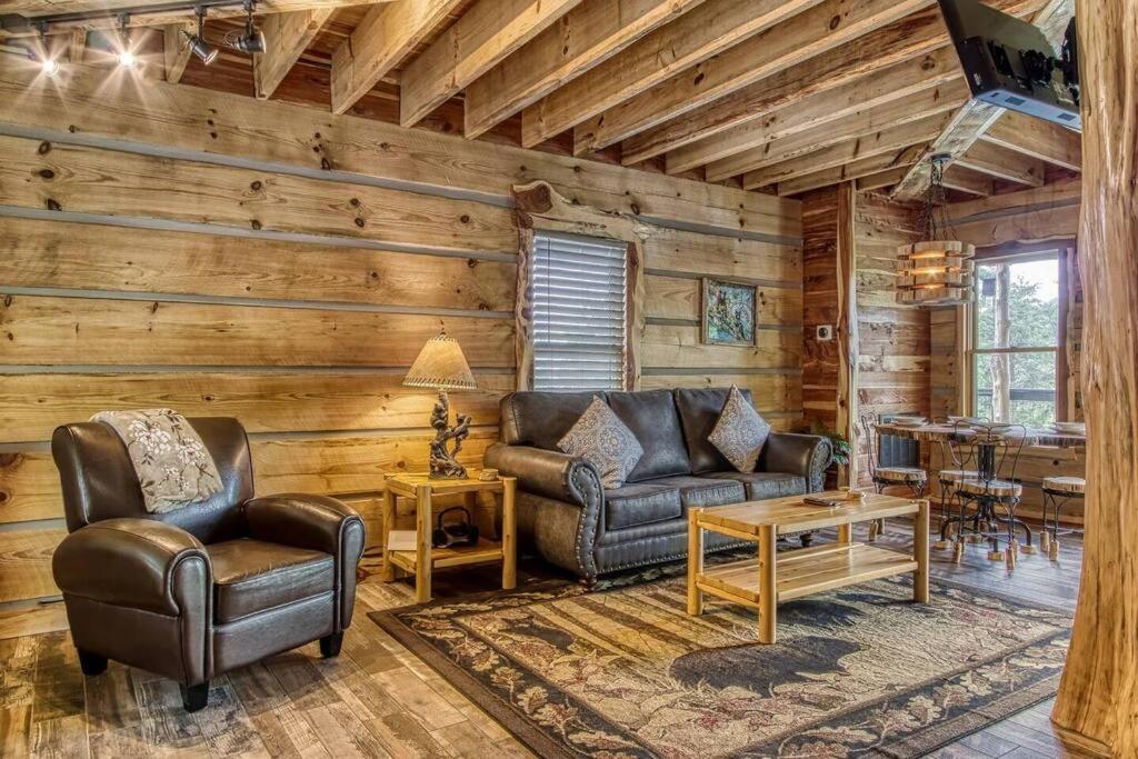 The Log Castle~Stunning Mountain Views~Hot Tub Villa Sevierville Buitenkant foto