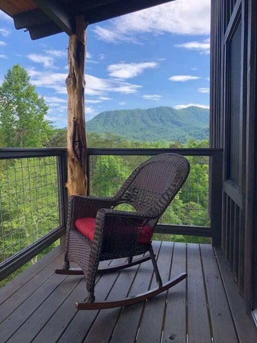 The Log Castle~Stunning Mountain Views~Hot Tub Villa Sevierville Buitenkant foto