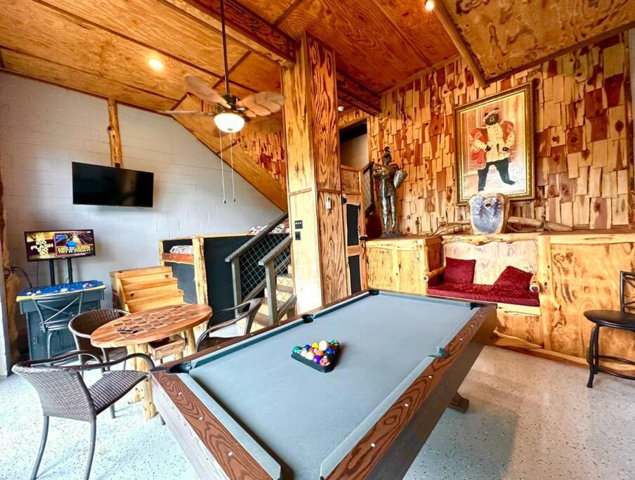 The Log Castle~Stunning Mountain Views~Hot Tub Villa Sevierville Buitenkant foto